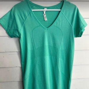 Lululemon Swiftly tech V neck